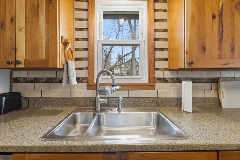 212 Dewey Street Bennington VT 05201