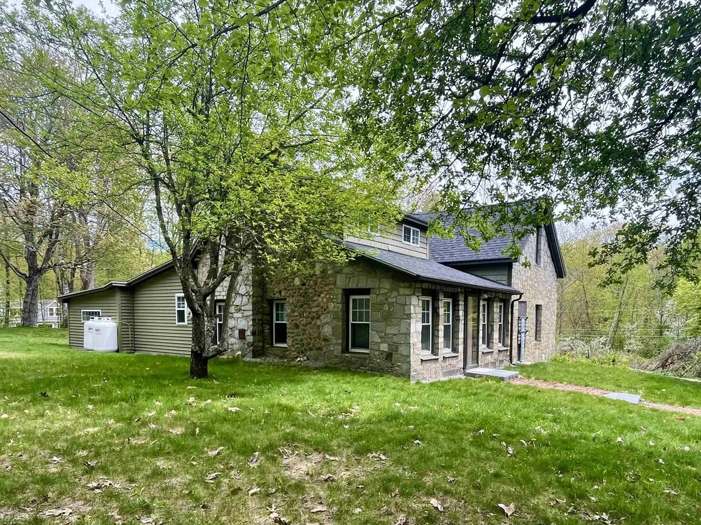 109 Ministerial Road Bedford NH 03110