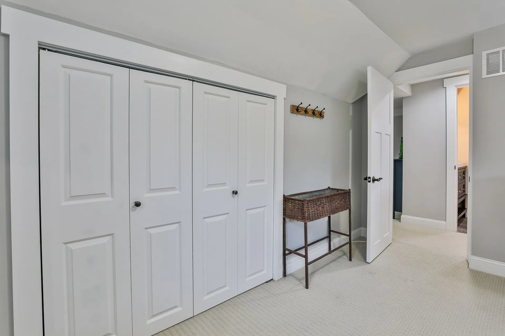 109 Ministerial Road Bedford NH 03110