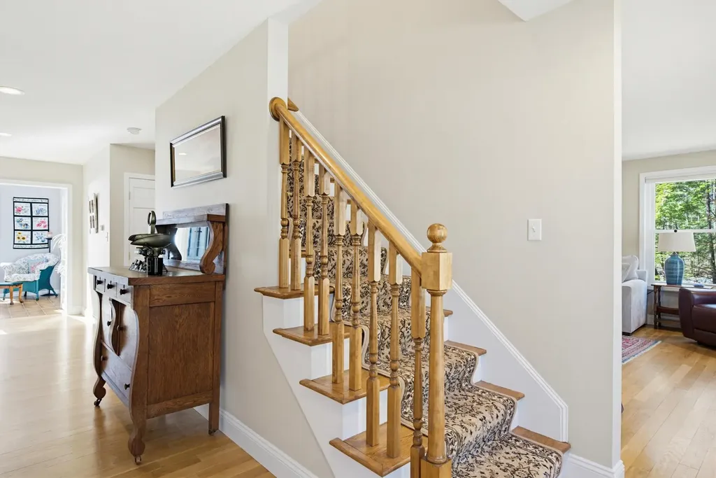 17 Dudley Road Brentwood NH 03833