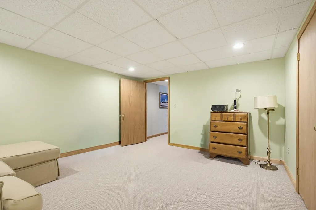 17 Dudley Road Brentwood NH 03833