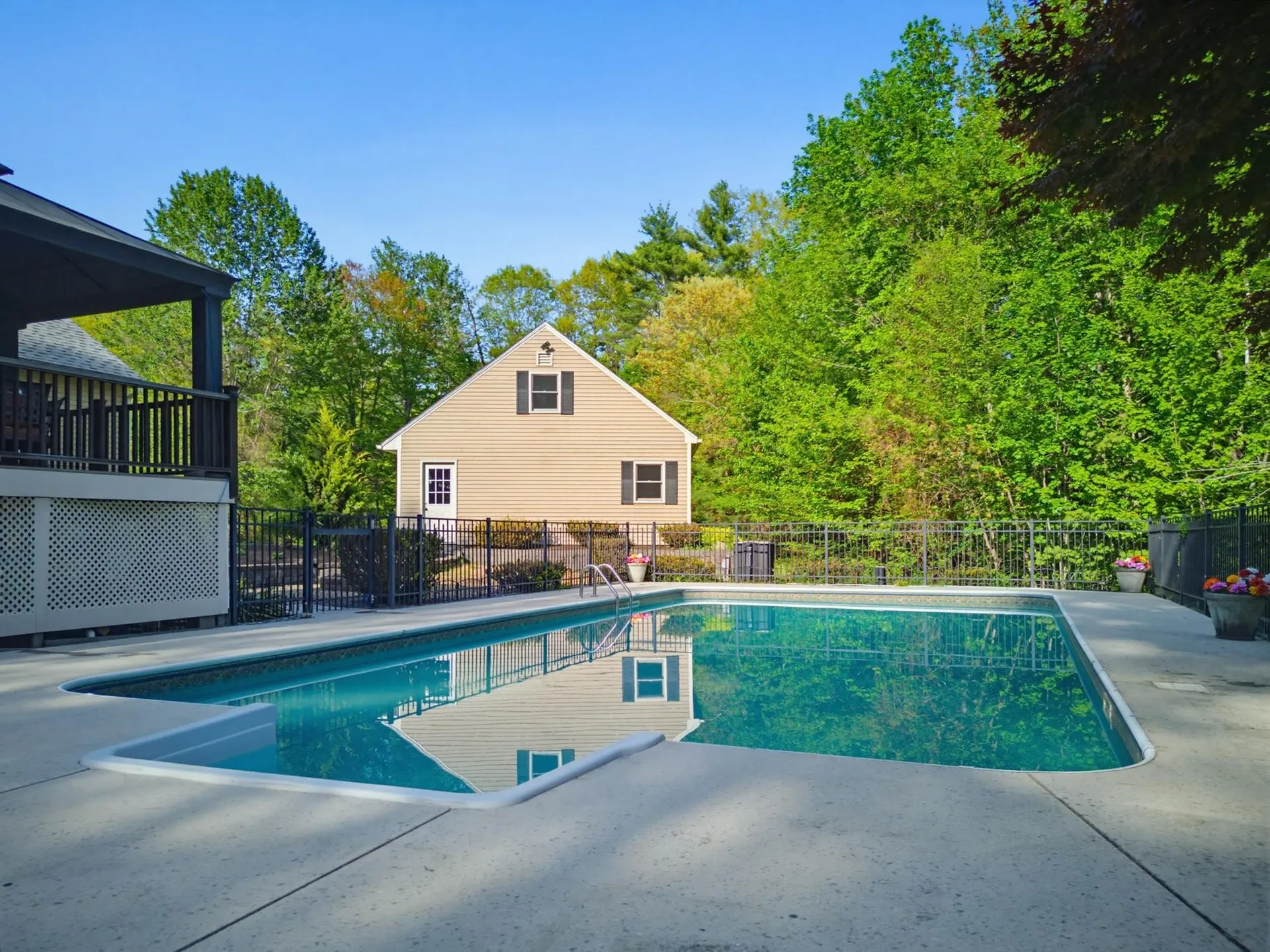 17 Dudley Road Brentwood NH 03833