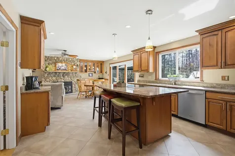 17 Dudley Road Brentwood NH 03833