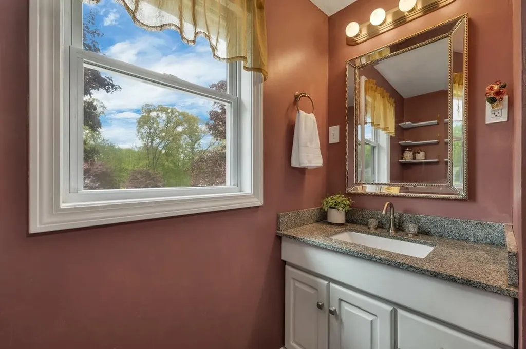 24 Bedard Avenue Derry NH 03038