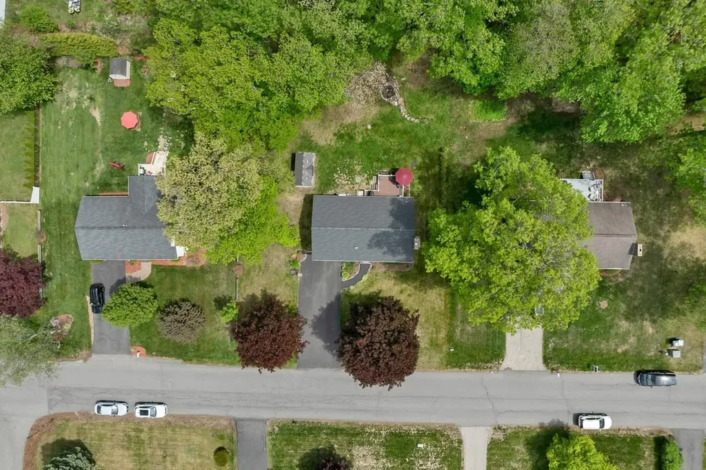 24 Bedard Avenue Derry NH 03038