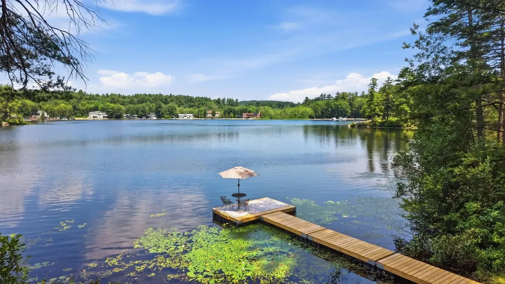 4 Clark Island Road Amherst NH 03031