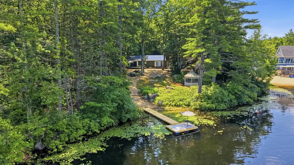 4 Clark Island Road Amherst NH 03031