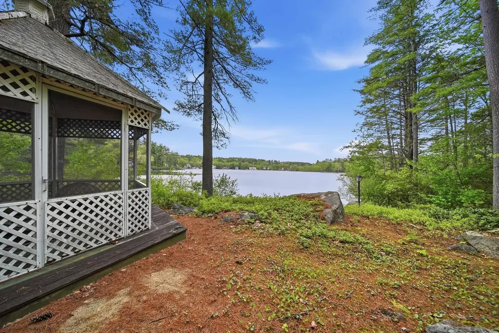 4 Clark Island Road Amherst NH 03031