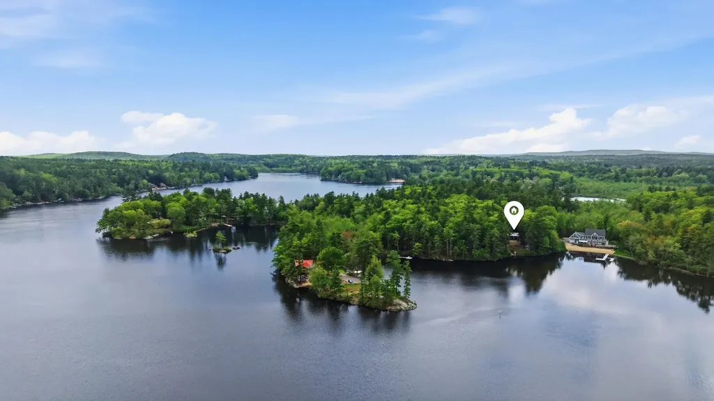 4 Clark Island Road Amherst NH 03031