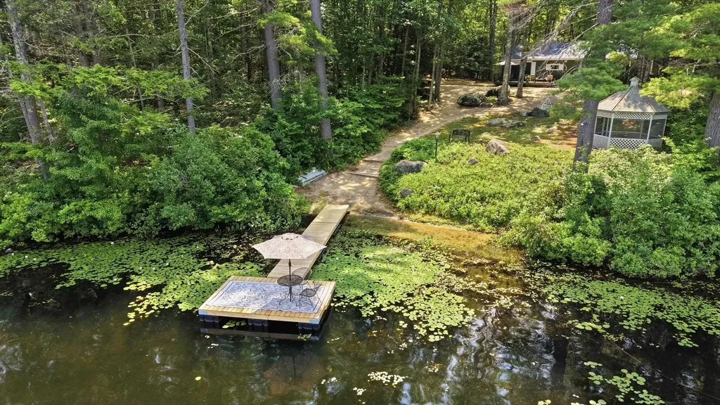 4 Clark Island Road Amherst NH 03031