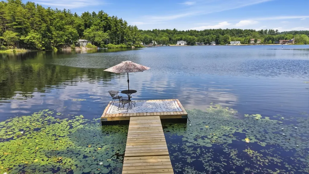 4 Clark Island Road Amherst NH 03031