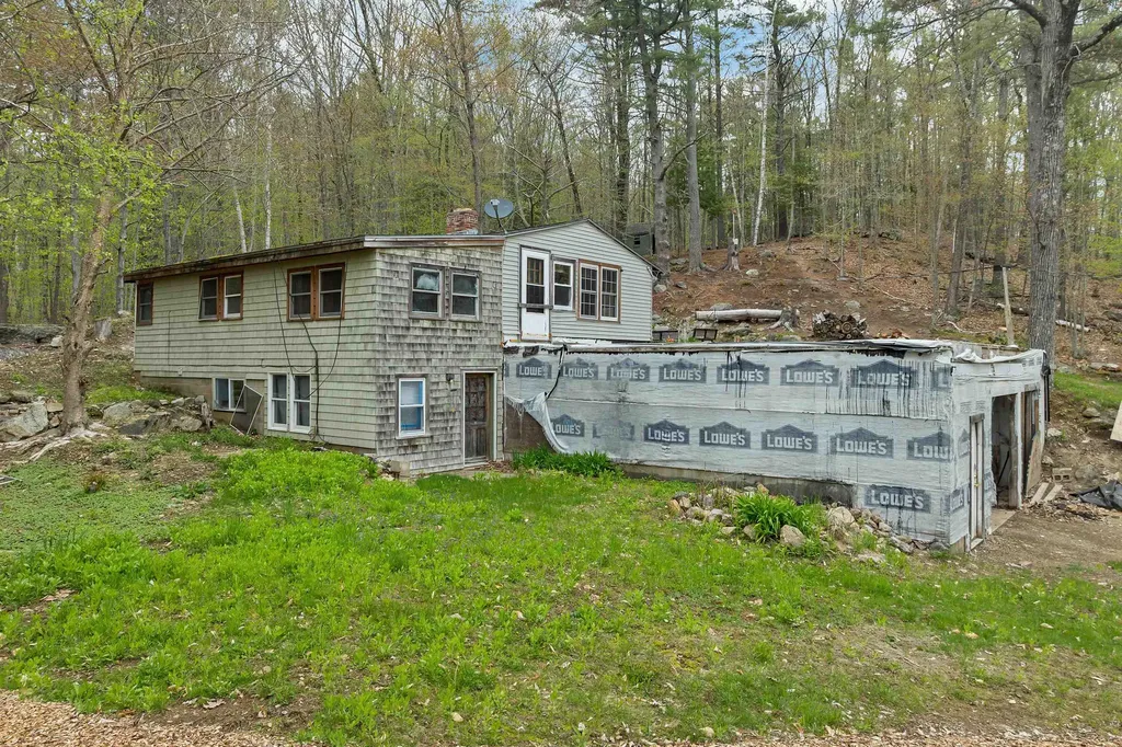 21 Grape Avenue Gilmanton NH 03237