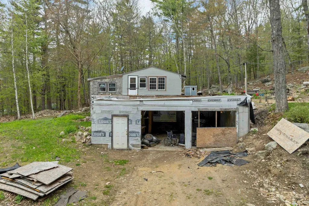 21 Grape Avenue Gilmanton NH 03237
