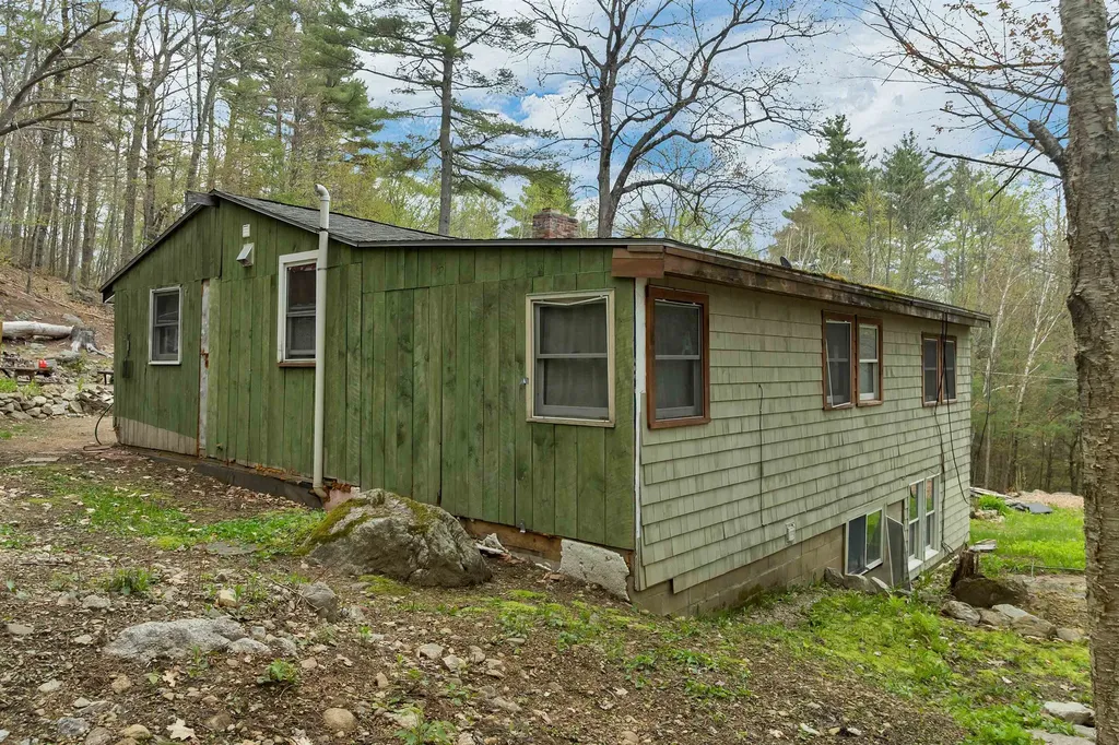 21 Grape Avenue Gilmanton NH 03237