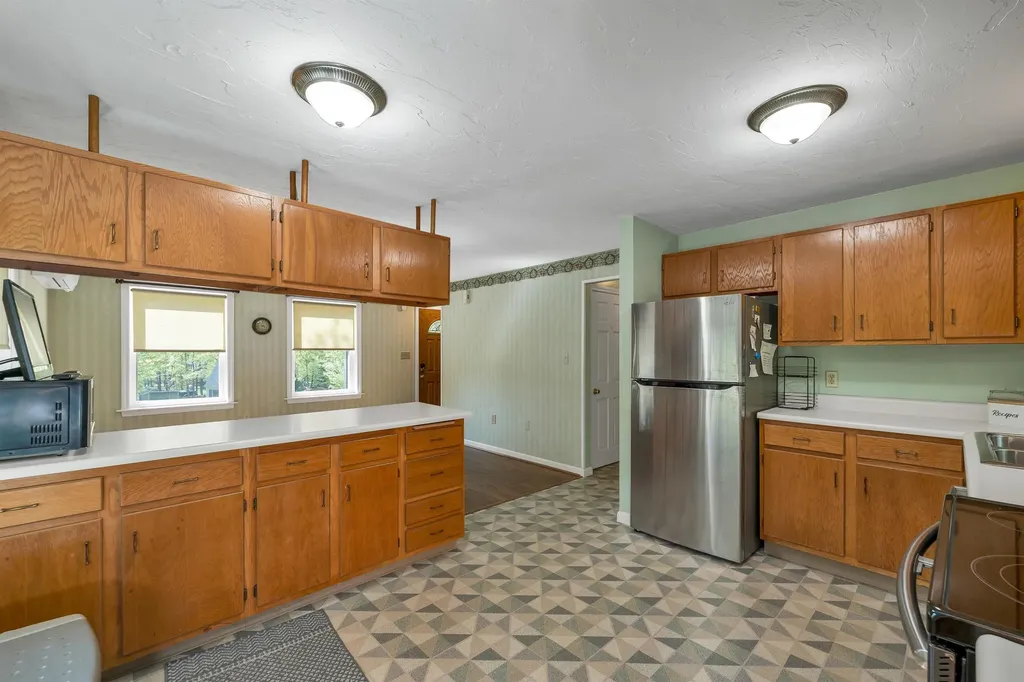 73 Evergreen Avenue Franklin NH 03235