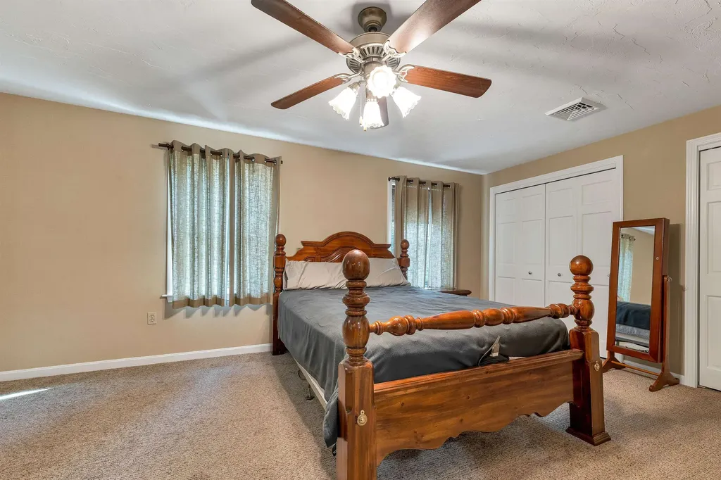 73 Evergreen Avenue Franklin NH 03235