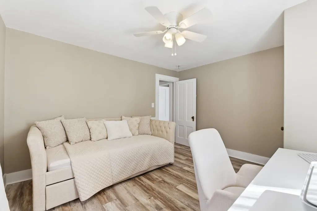 96 Lafayette Road Hampton Falls NH 03844
