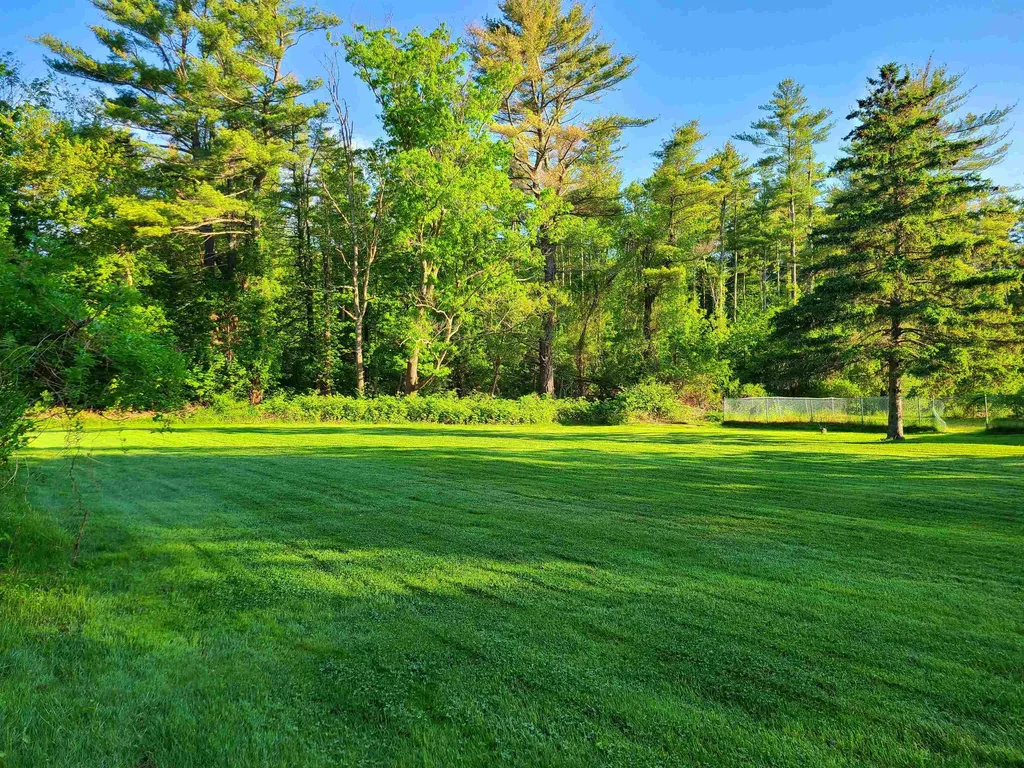 96 Lafayette Road Hampton Falls NH 03844