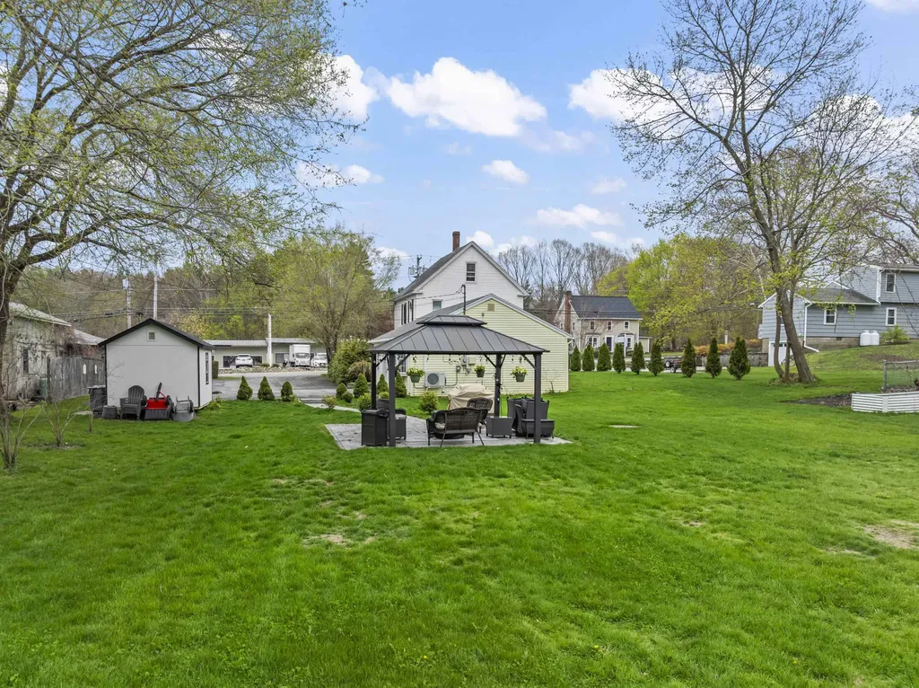 96 Lafayette Road Hampton Falls NH 03844