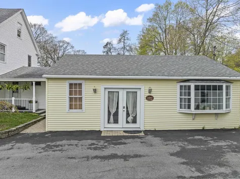96 Lafayette Road Hampton Falls NH 03844