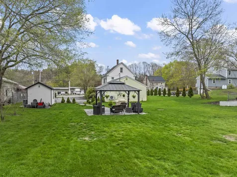 96 Lafayette Road Hampton Falls NH 03844