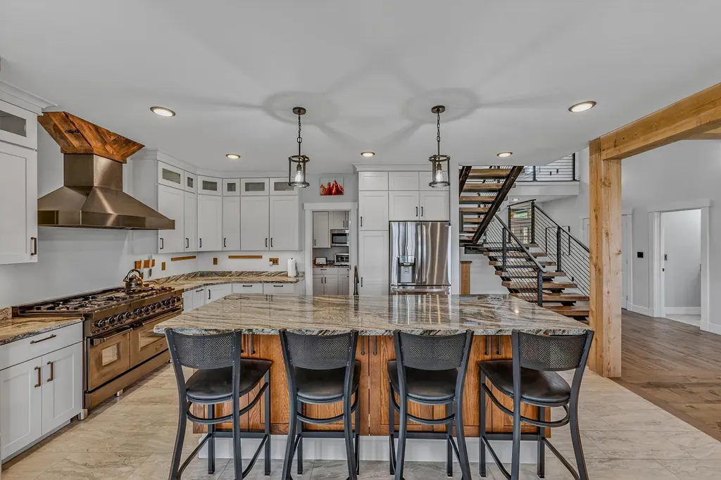 85 Shepard Hill Road Holderness NH 03245