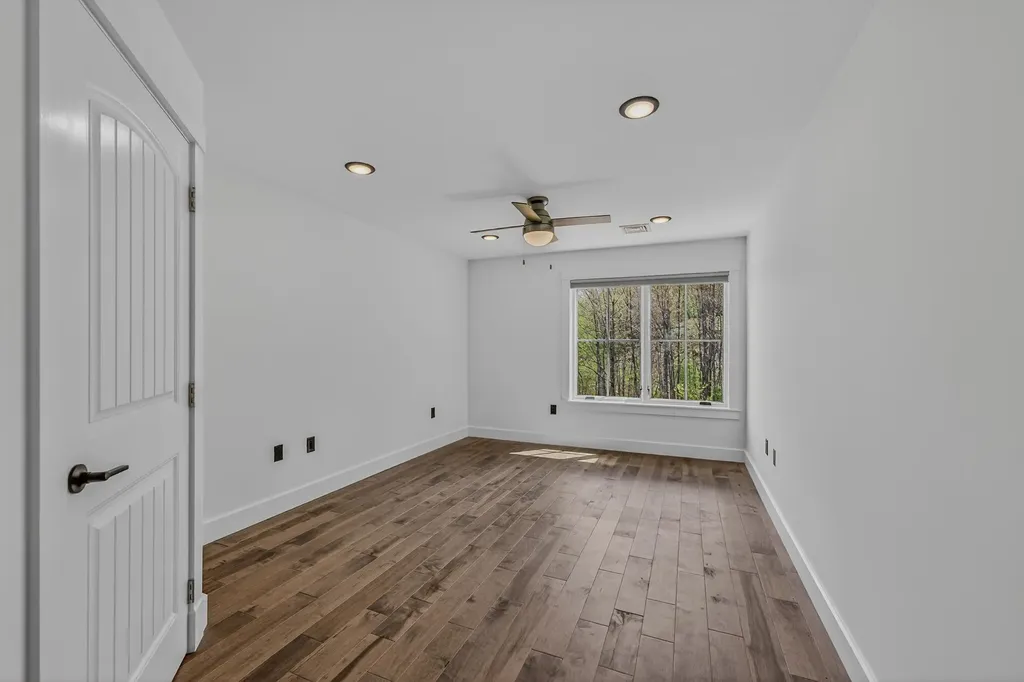 85 Shepard Hill Road Holderness NH 03245