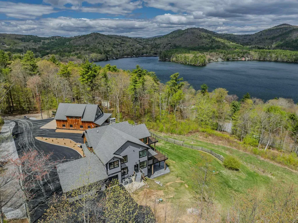 85 Shepard Hill Road Holderness NH 03245
