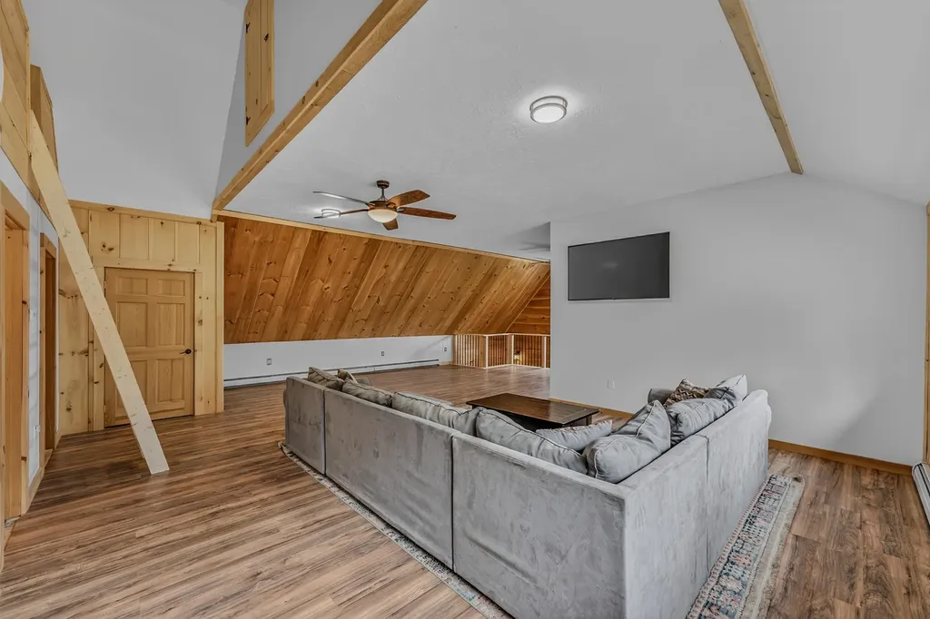 85 Shepard Hill Road Holderness NH 03245