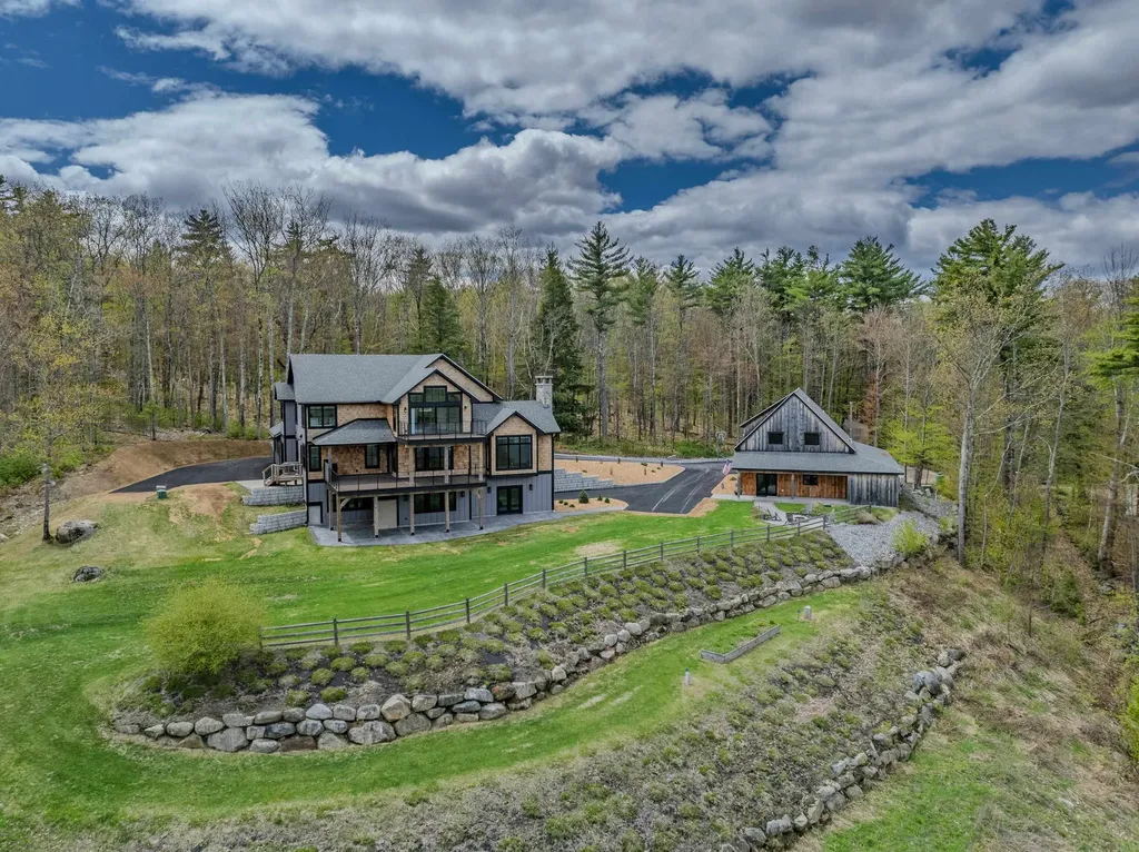 85 Shepard Hill Road Holderness NH 03245