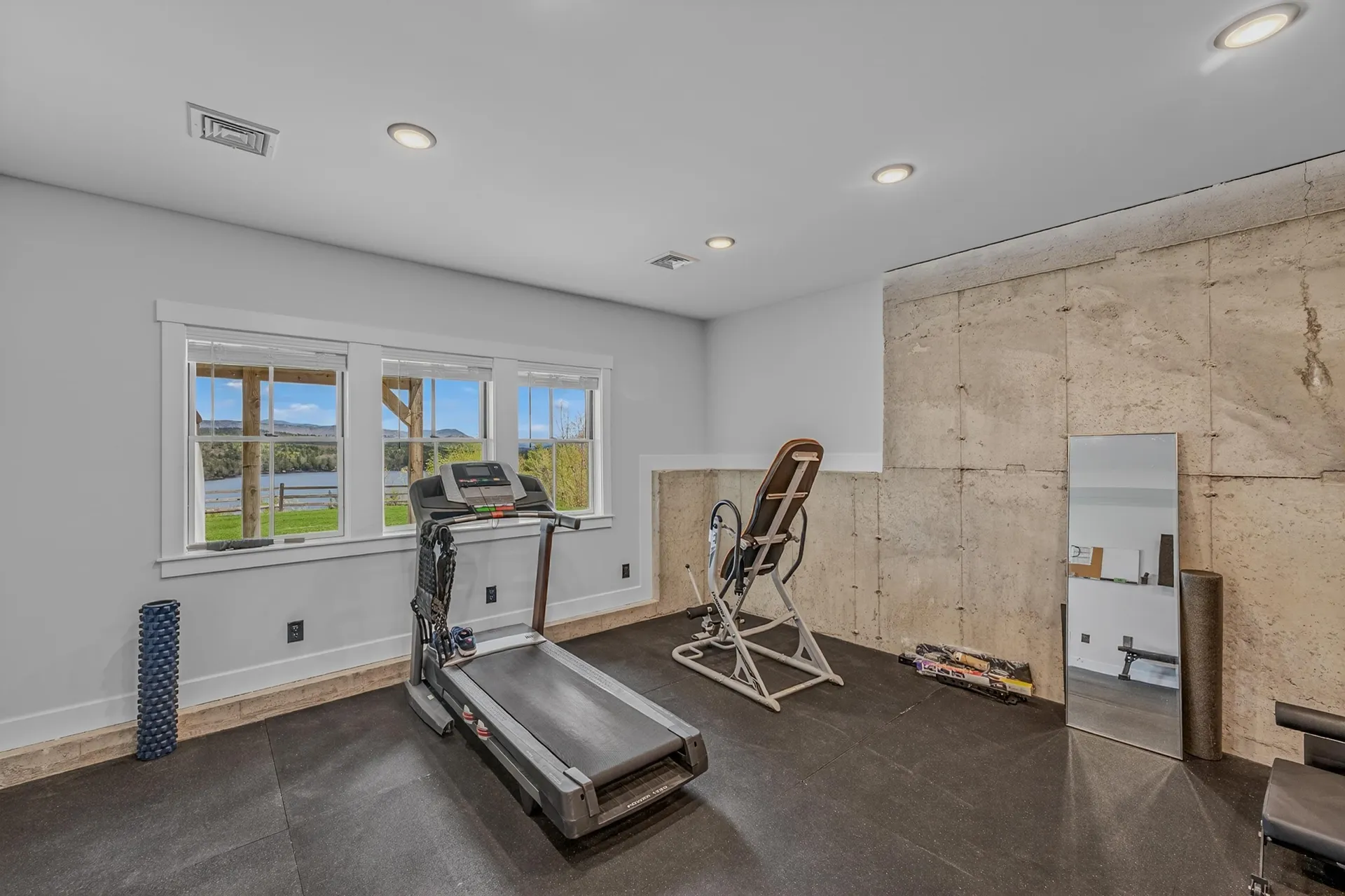 85 Shepard Hill Road Holderness NH 03245