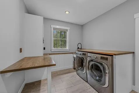 85 Shepard Hill Road Holderness NH 03245