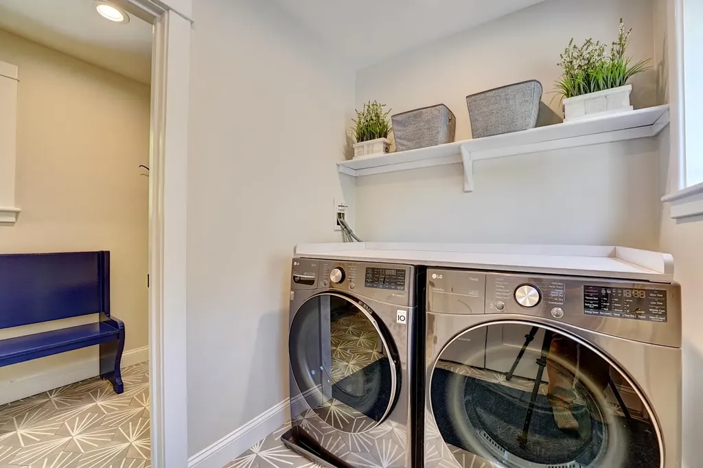 143 Mill Road North Hampton NH 03862