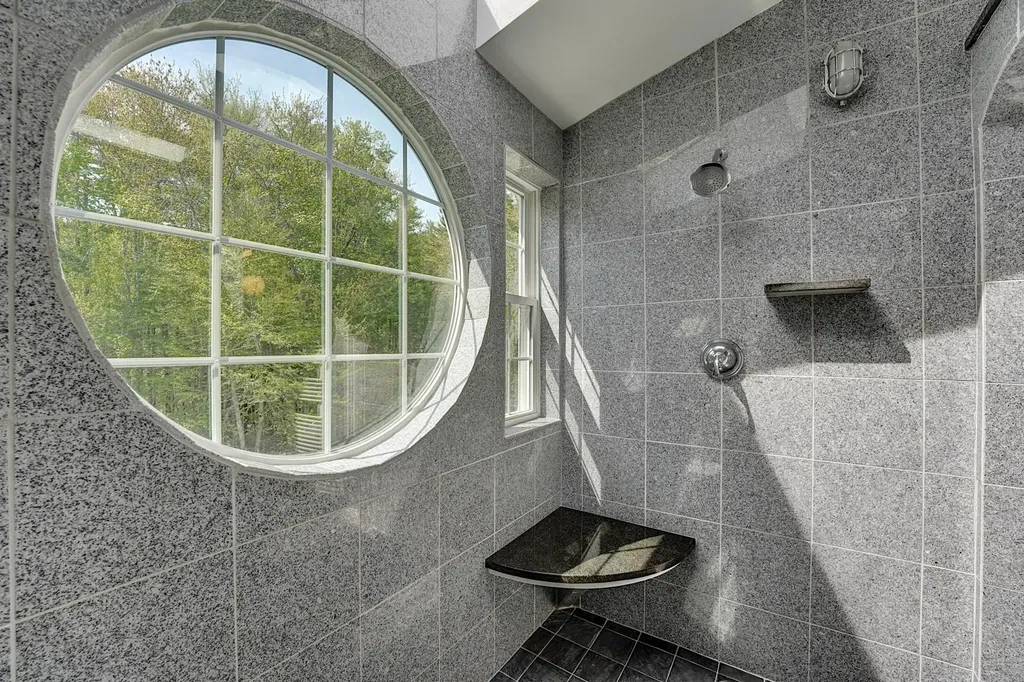 143 Mill Road North Hampton NH 03862