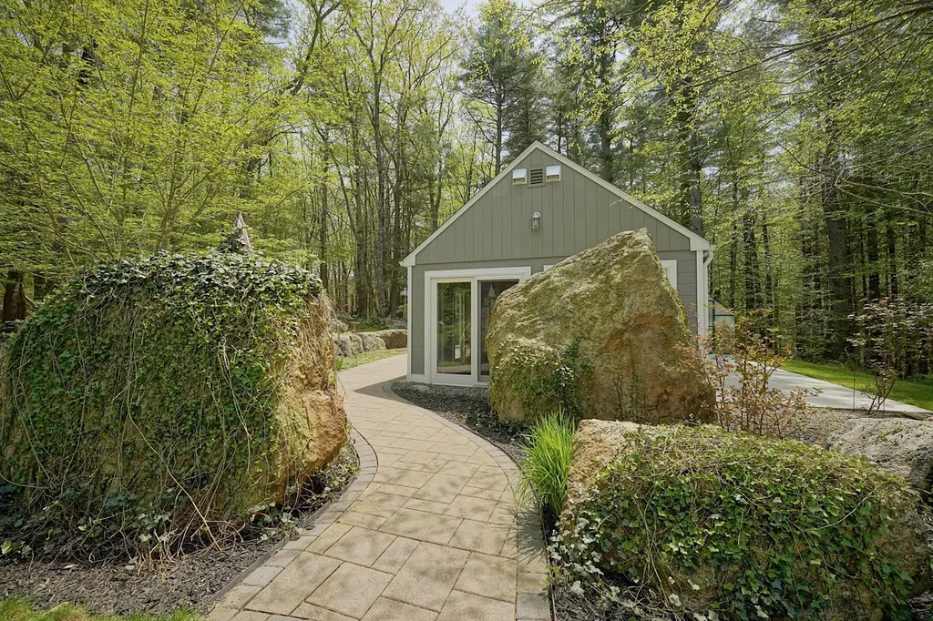 143 Mill Road North Hampton NH 03862