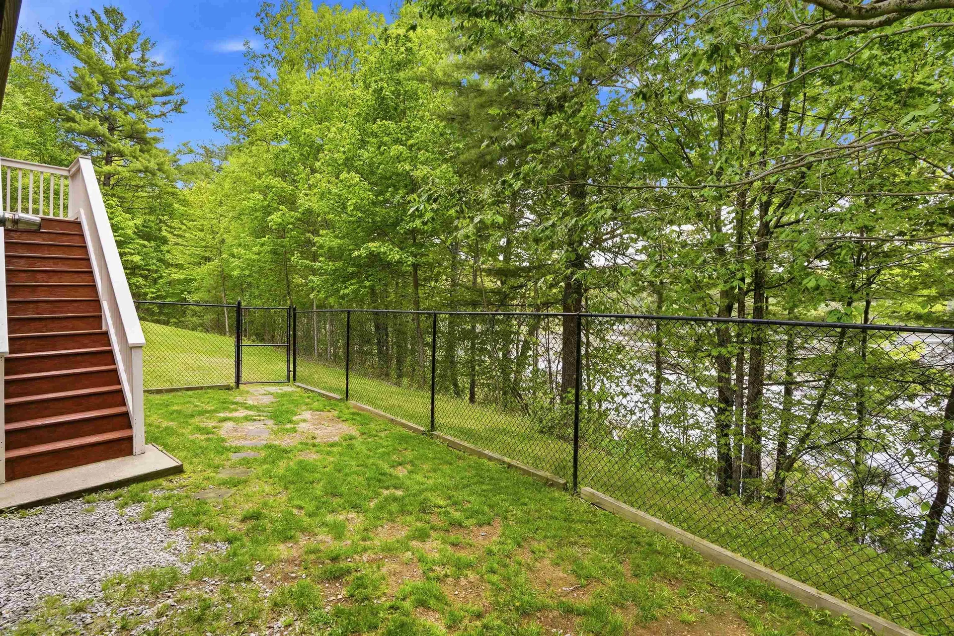 10 Ellison Drive Bedford NH 03110
