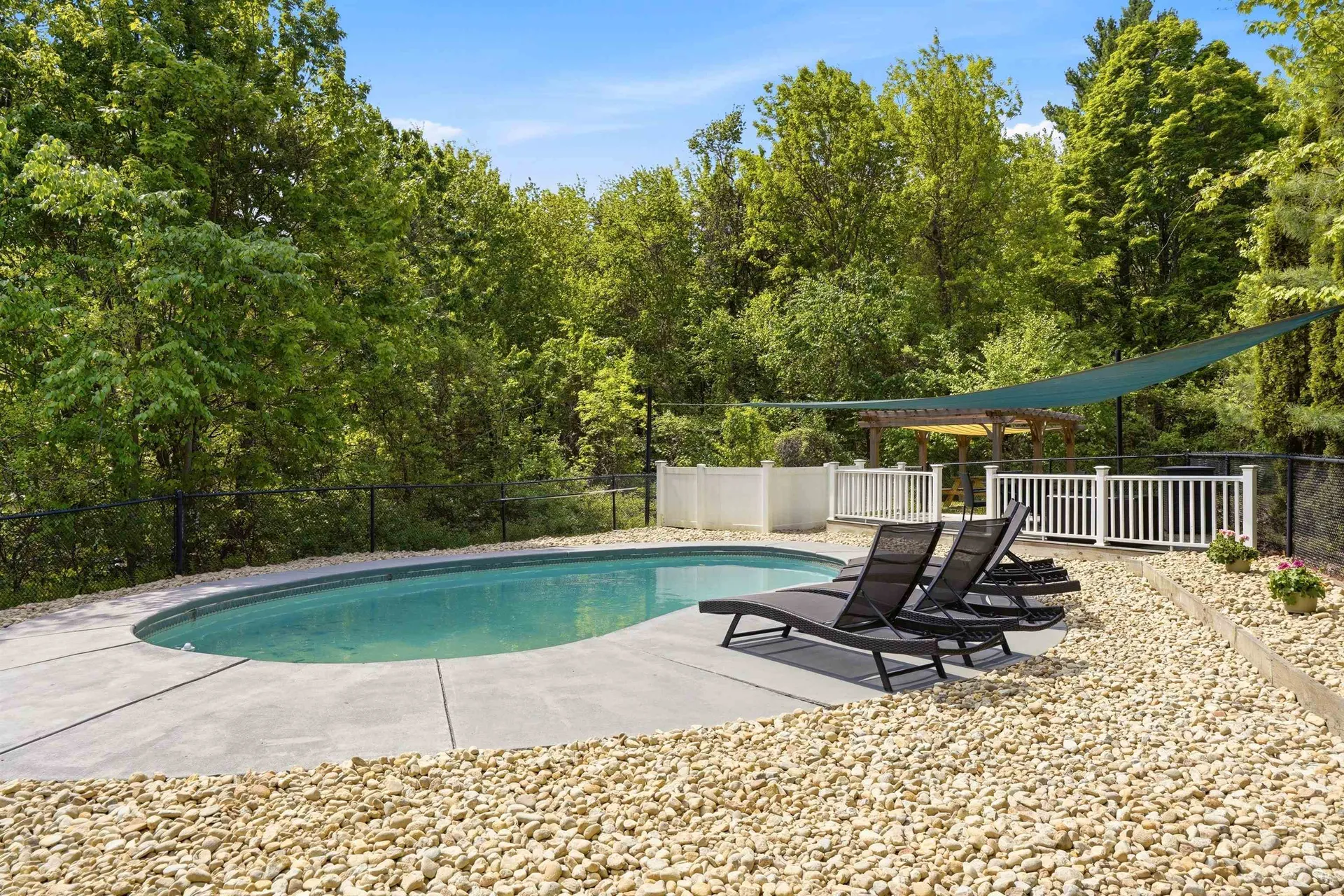 10 Ellison Drive Bedford NH 03110