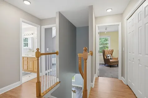 10 Ellison Drive Bedford NH 03110