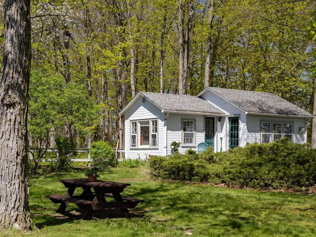 265 Bayview Road Ferrisburgh VT 05473