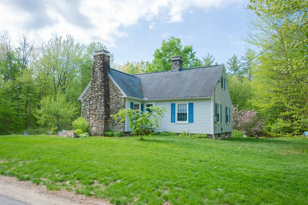 1038 Farrington Corner Road Hopkinton NH 03229