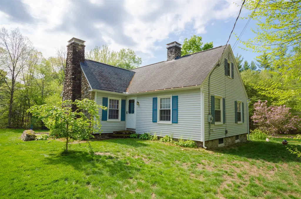 1038 Farrington Corner Road Hopkinton NH 03229