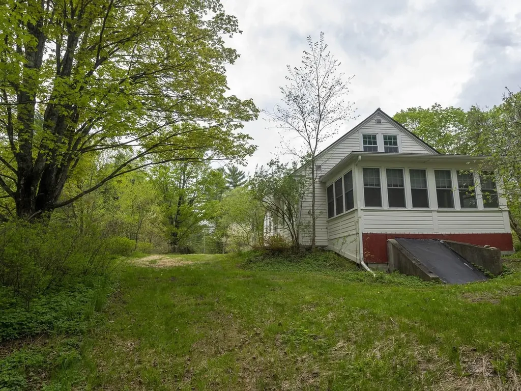 8913 County Road Calais VT 05648