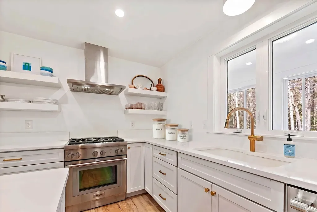 203 Bunker Road New London NH 03257