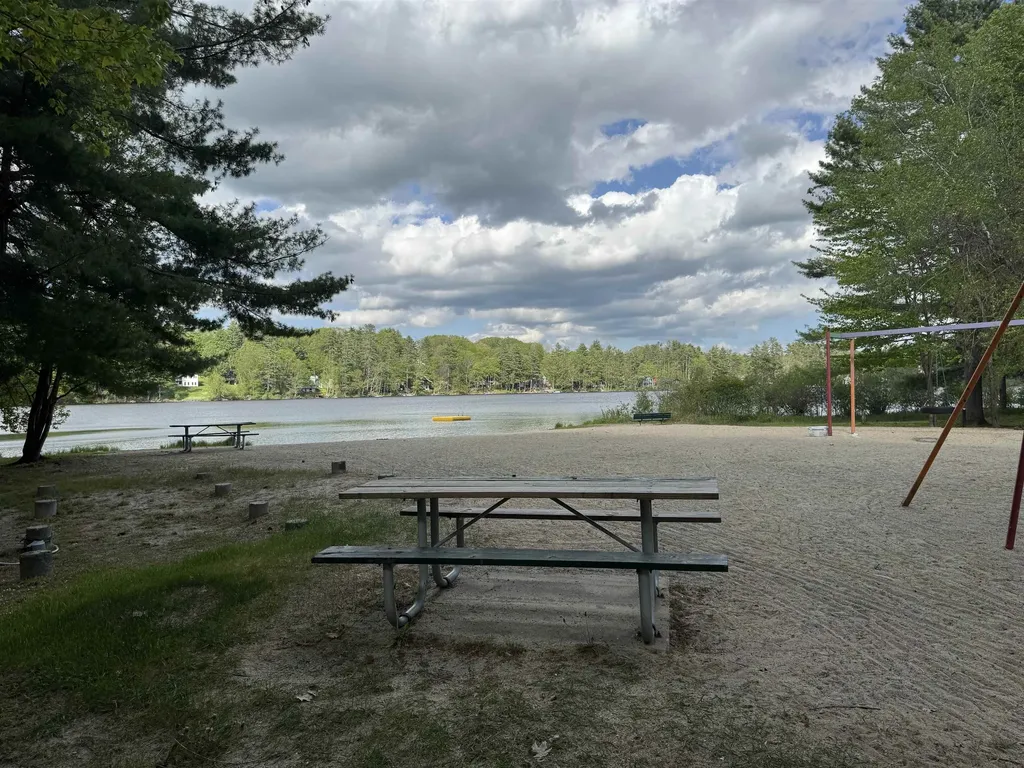 Moccasin Trail Hillsborough NH 03244