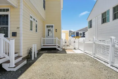 27 Bittersweet Lane Hampton NH 03842