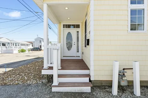 27 Bittersweet Lane Hampton NH 03842