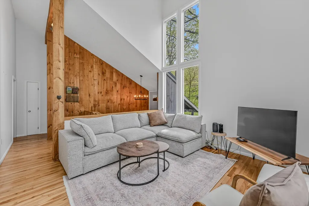 5 Bell Valley Road Campton NH 03223