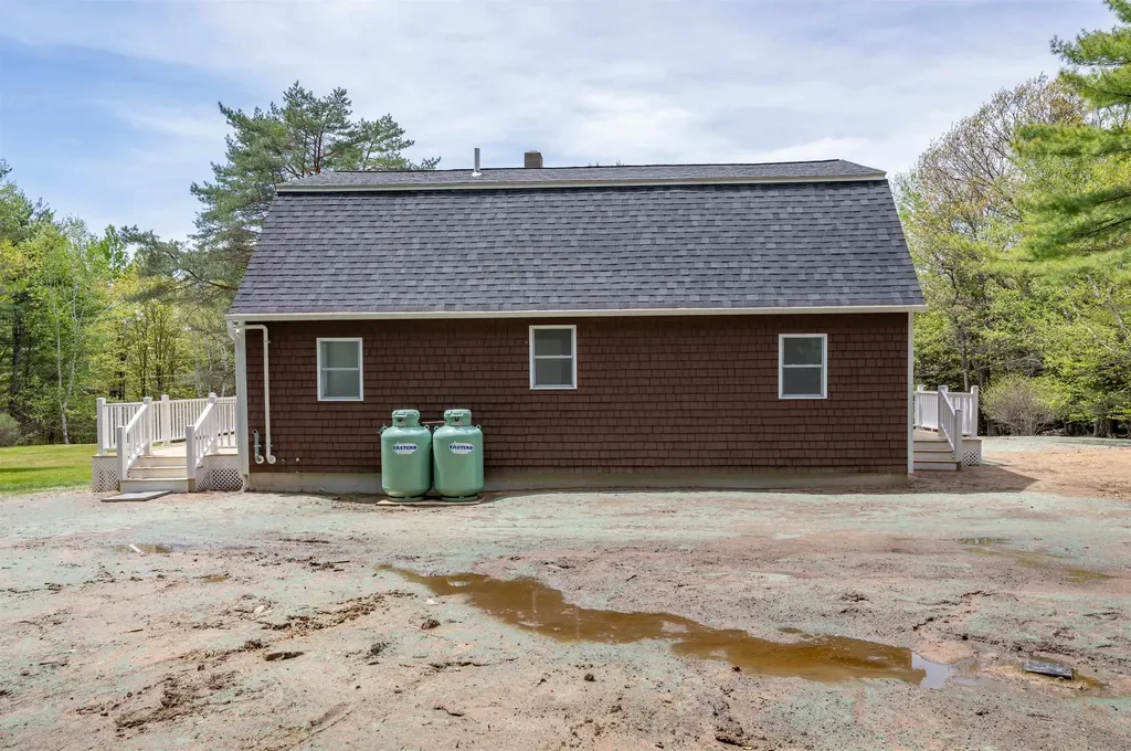 35 Bittersweet Lane Tilton NH 03276