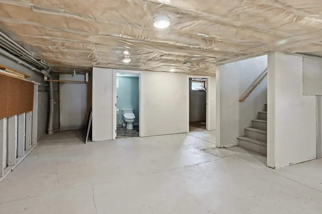8 Harding Street Rochester NH 03867