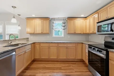 8 Harding Street Rochester NH 03867